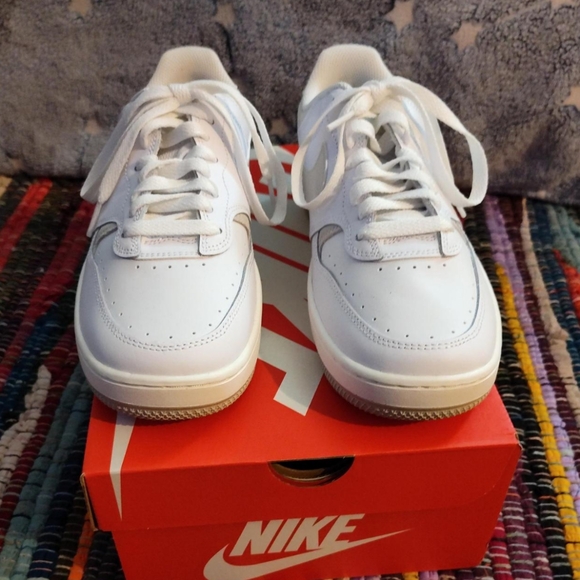 Nike gamma force. I originally bought them for $80.00. Only tried them on. - Picture 2 of 6